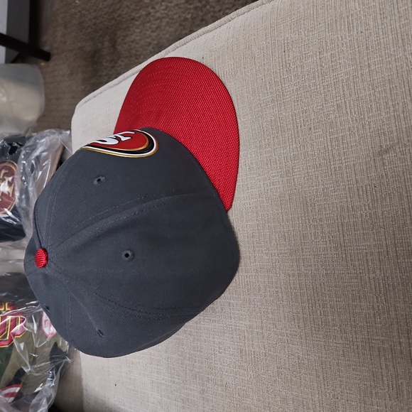 New Era San Francisco 49ers Hat. NWT.  Never worn. Beautiful - Picture 2 of 6